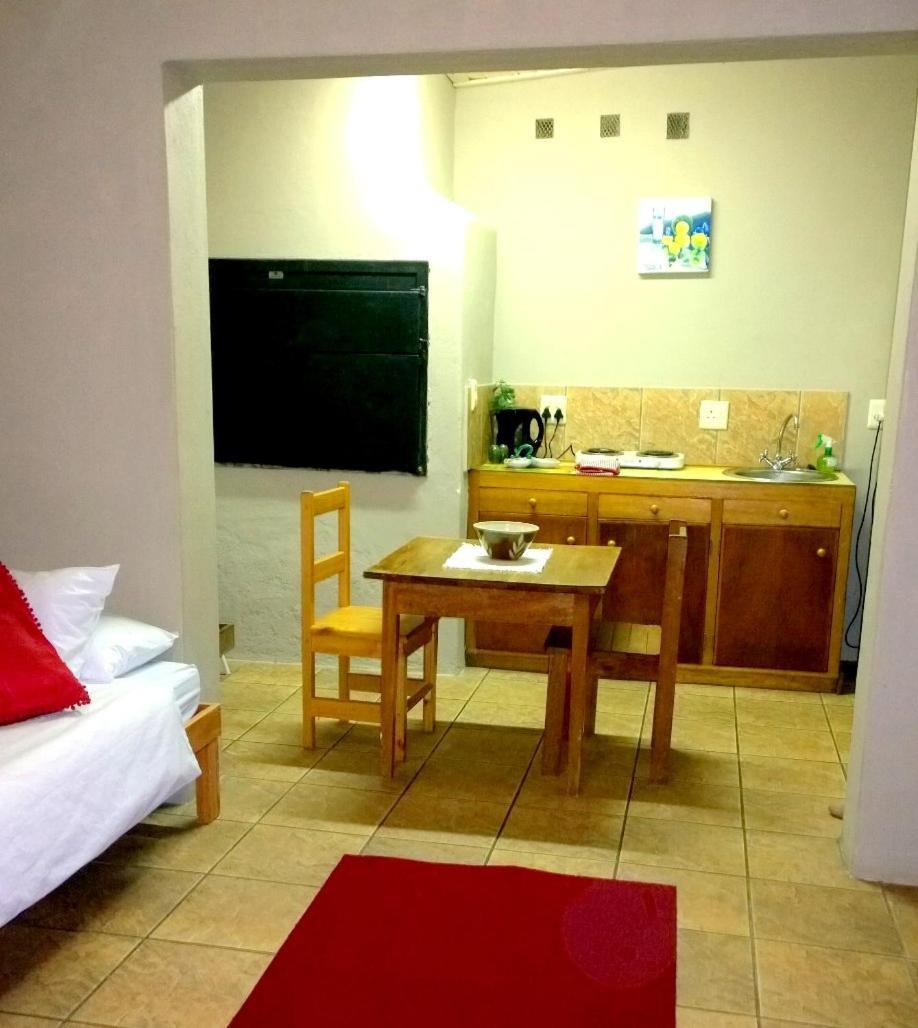 Artkaroo Stay Oudtshoorn Exterior foto